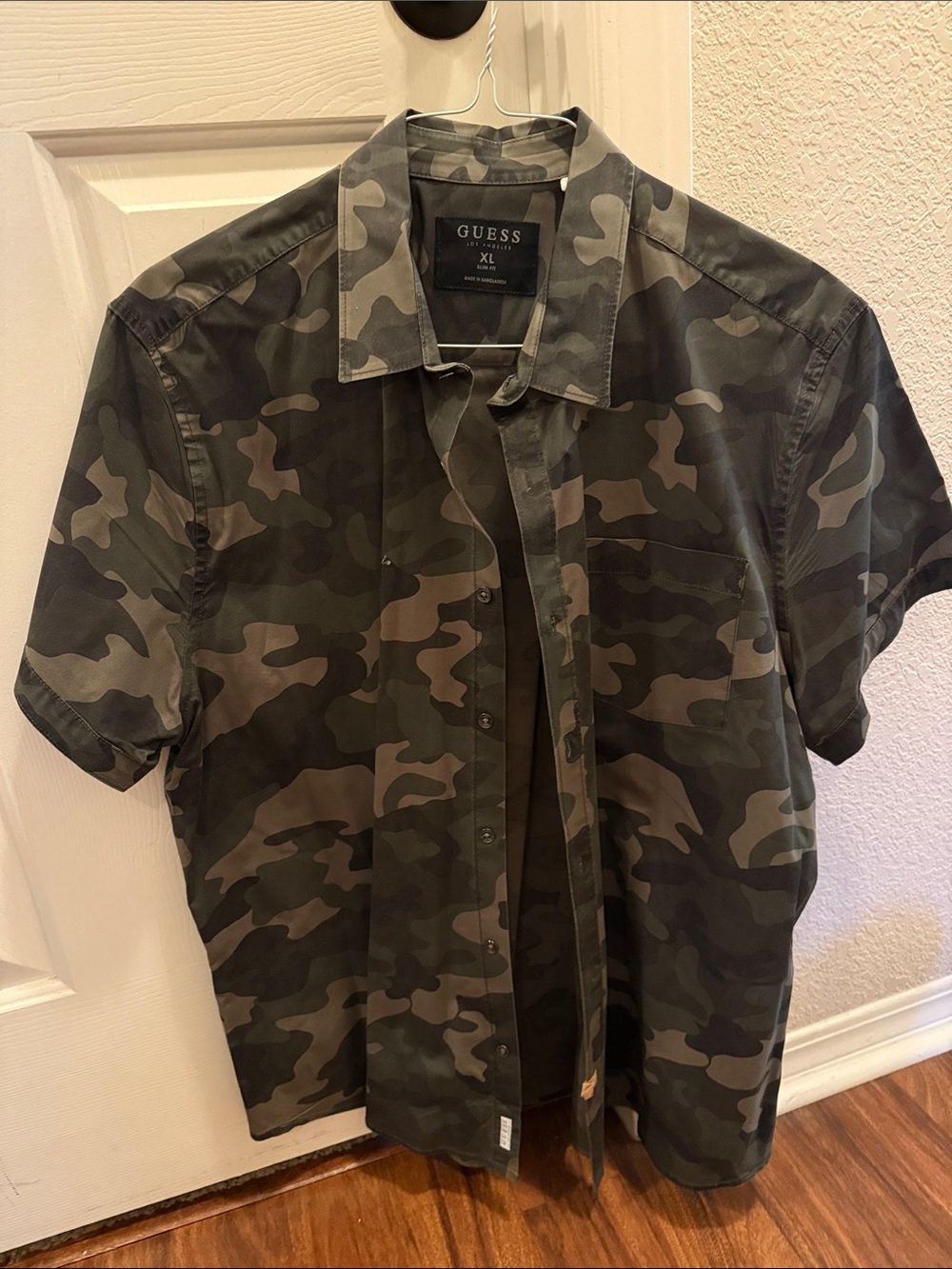 GUESS Men's Short Sleeve Camouflage Button-Down Shirt — Green & Brown